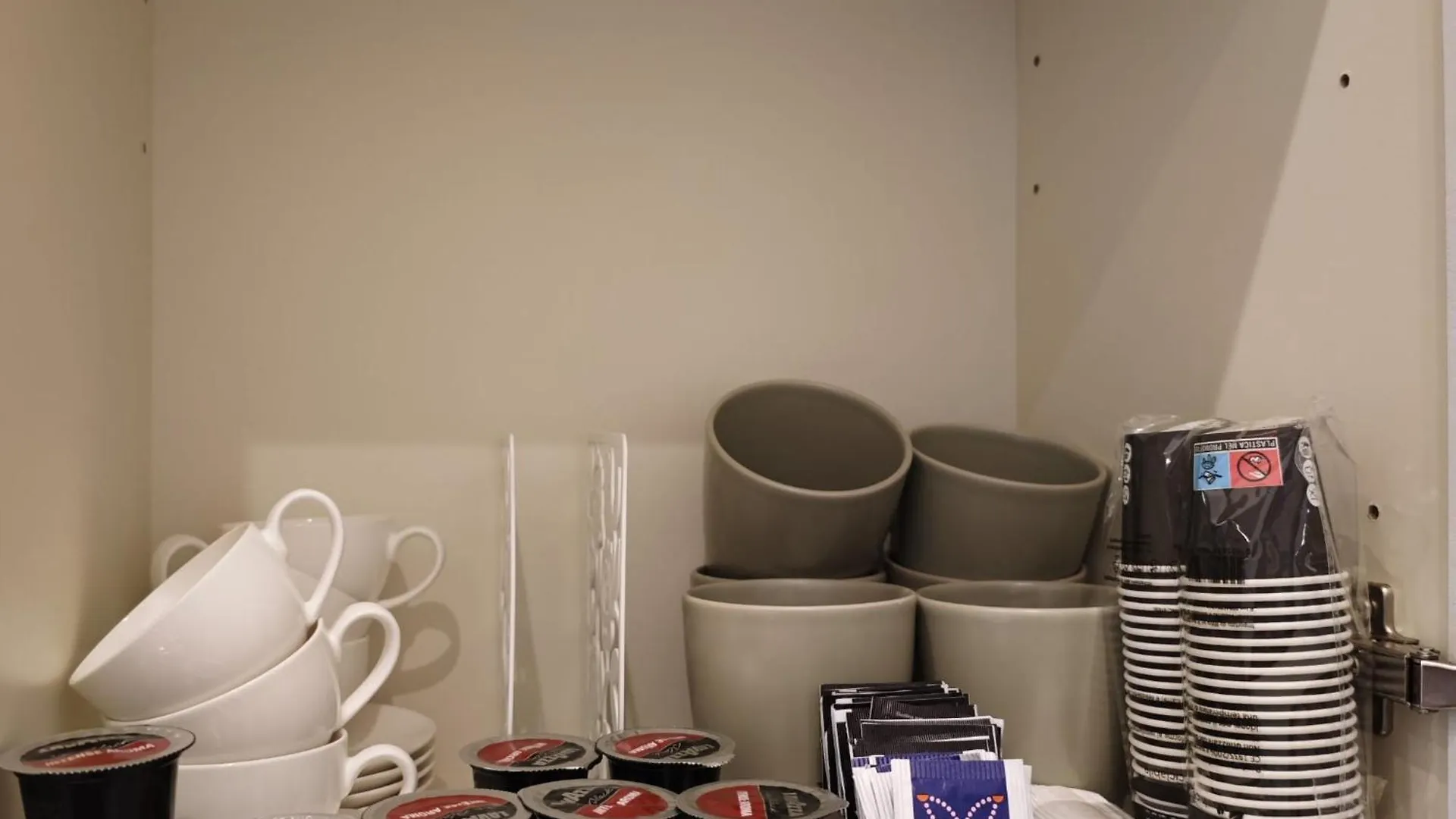Seaside Apartment Неаполь 0*,  Италия
